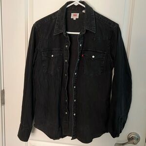 Levi’s Button Down Long Sleeve Shirt
